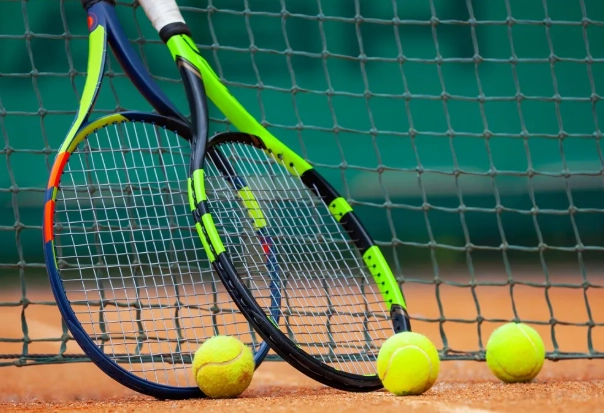 網球消耗熱量全解析：計算方法、燃脂效果與實用減肥指南