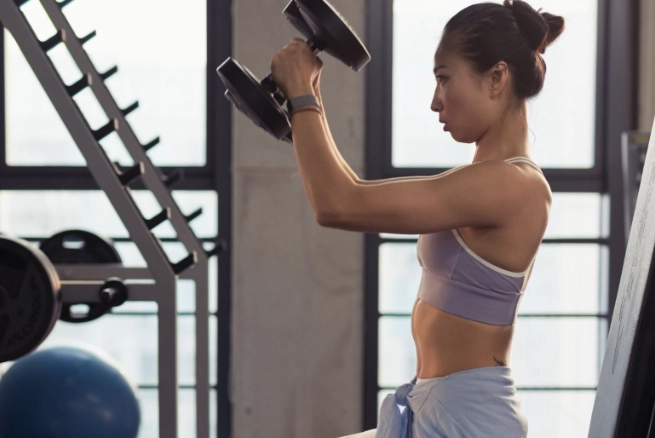 重訓入門全攻略：新手必學基礎動作與安全訓練指南