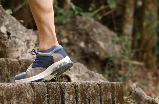 健行鞋登山鞋比較