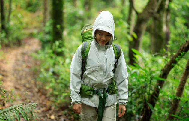 行山褲怎麼選？戶外老手教你從材質到剪輯一次搞懂