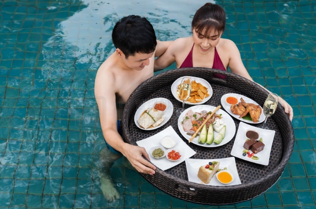 游泳前吃什麼？營養師的完整飲食指南與常見錯誤解析