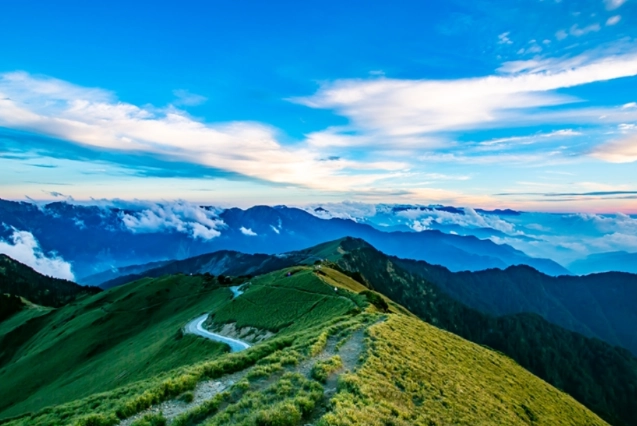 台灣最美山岳推薦：從玉山到嘉明湖的終極登山指南