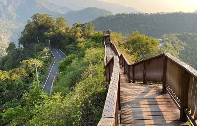 台灣登山步道終極指南：從新手入門到百岳挑戰的全攻略