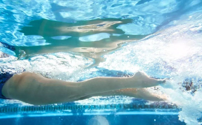 游泳腿變細