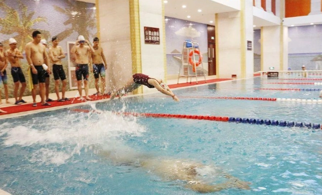 游泳跑步消耗对比