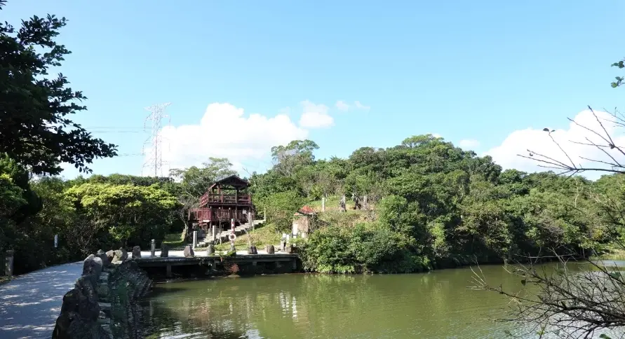 情人湖步道健行 情人湖步道健行