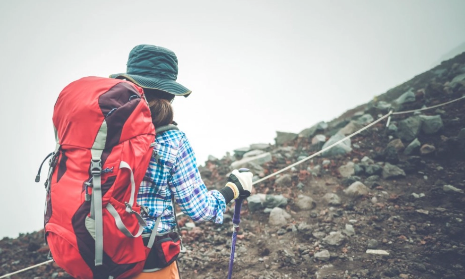 新手登山兩天一夜行程全攻略：從入門路線到過夜打包清單