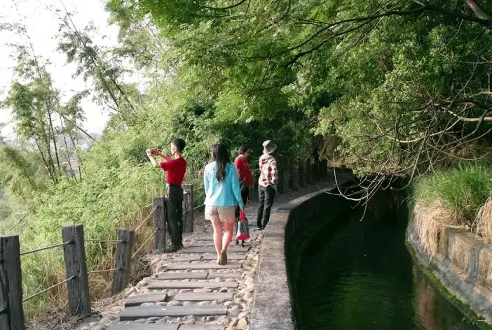 竹坑南寮步道 附近 餐廳