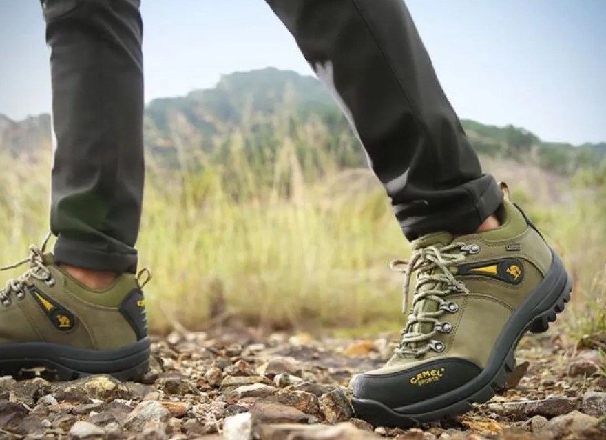 防水登山鞋
