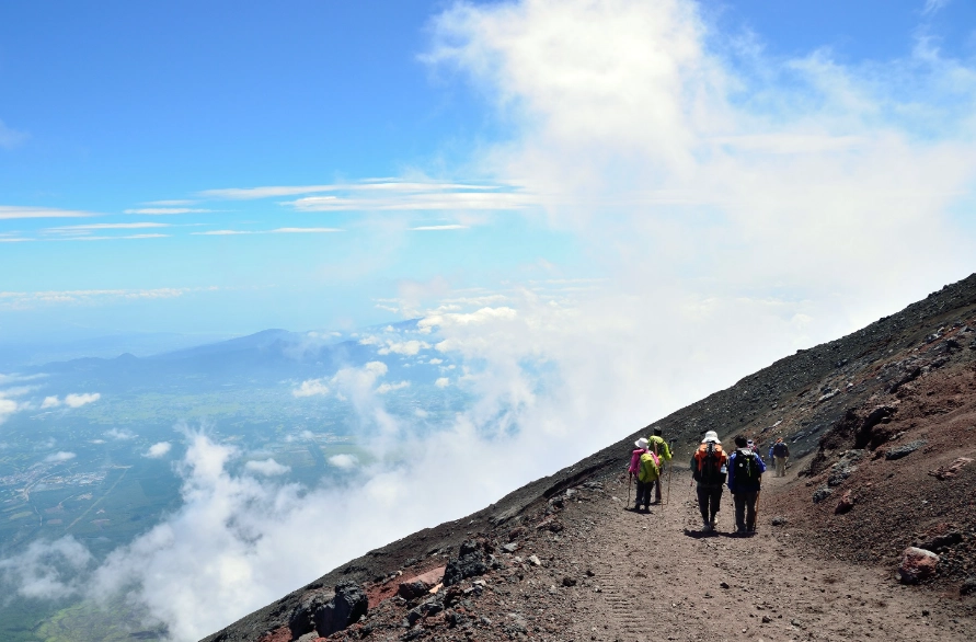 富士山登山指南：新手必看完整攻略與行程規劃秘笈