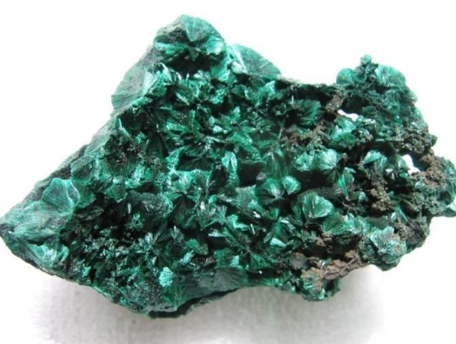 孔雀石功效 孔雀石功效