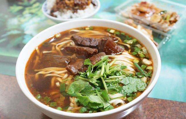 龍潭牛肉麵