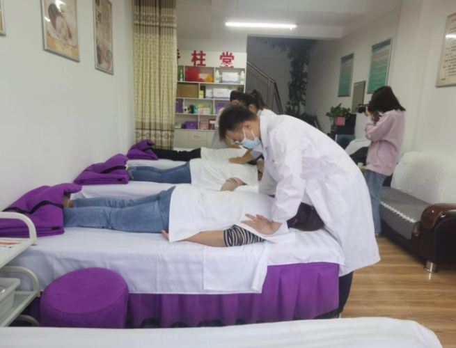 腹部按摩通便 腹部按摩通便