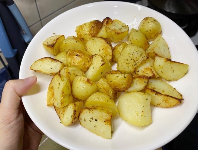 氣炸鍋烤馬鈴薯
