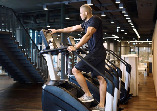 爬樓梯機 爬樓梯機